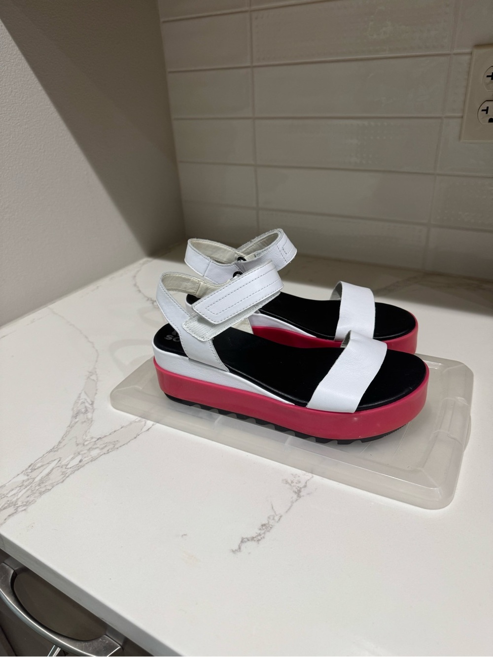 Sorel White Leather Platform Sandals with Pink Platform